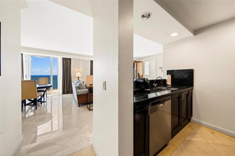 Condo in Fort Lauderdale, Florida, 1 bedroom  № 2178927 - photo 5