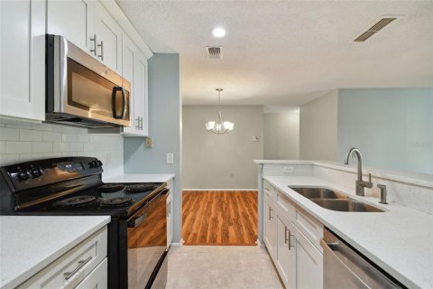 Copropriété à louer à Tampa, Floride: 3 chambres, 118.36 m2 № 2098898 - photo 14