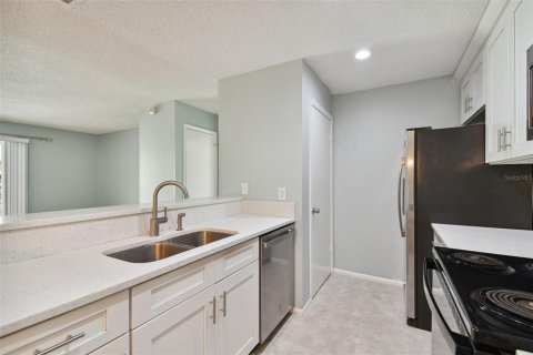 Copropriété à louer à Tampa, Floride: 3 chambres, 118.36 m2 № 2098898 - photo 12