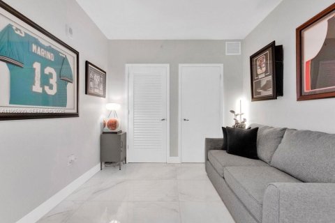 Copropriété à vendre à Miami, Floride: 1 chambre, 90.58 m2 № 2027556 - photo 4