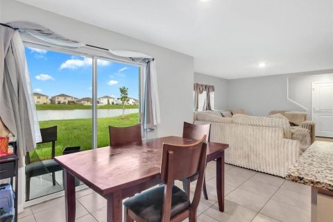 House in Wimauma, Florida 4 bedrooms, 226.22 sq.m. № 2329987 - photo 10