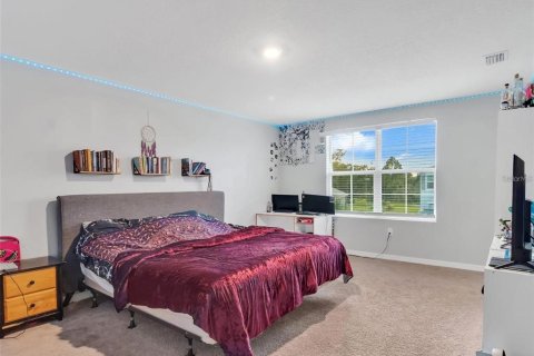 House in Wimauma, Florida 4 bedrooms, 226.22 sq.m. № 2329987 - photo 19