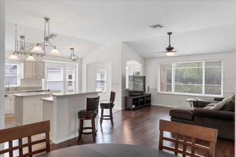 House in Oldsmar, Florida 3 bedrooms, 162.86 sq.m. № 1910342 - photo 6