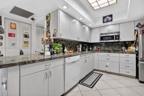 Copropriété à vendre à Aventura, Floride: 2 chambres, 109.9 m2 № 2072851 - photo 19