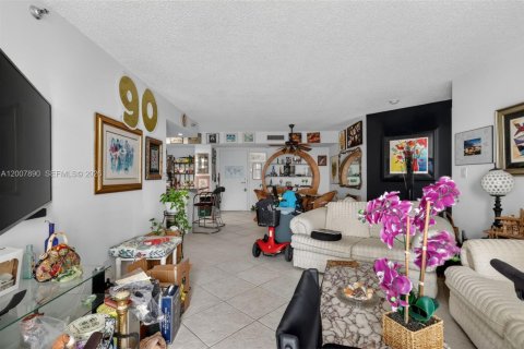 Copropriété à vendre à Aventura, Floride: 2 chambres, 109.9 m2 № 2072851 - photo 18