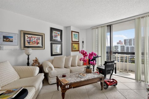 Copropriété à vendre à Aventura, Floride: 2 chambres, 109.9 m2 № 2072851 - photo 17