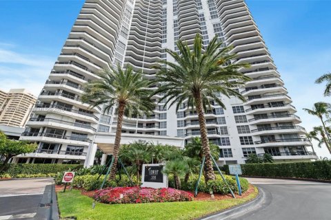 Copropriété à vendre à Aventura, Floride: 2 chambres, 109.9 m2 № 2072851 - photo 7