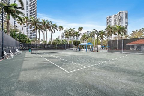 Copropriété à vendre à Aventura, Floride: 2 chambres, 109.9 m2 № 2072851 - photo 12
