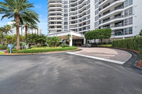 Copropriété à vendre à Aventura, Floride: 2 chambres, 109.9 m2 № 2072851 - photo 8