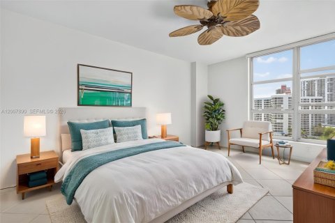 Copropriété à vendre à Aventura, Floride: 2 chambres, 109.9 m2 № 2072851 - photo 27