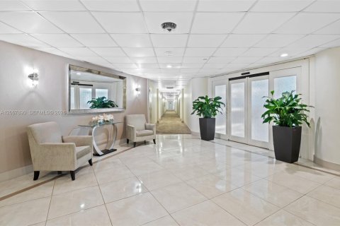 Copropriété à vendre à Aventura, Floride: 2 chambres, 109.9 m2 № 2072851 - photo 6