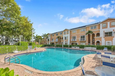 Touwnhouse à vendre à Hialeah, Floride: 2 chambres, 95.69 m2 № 1971641 - photo 30