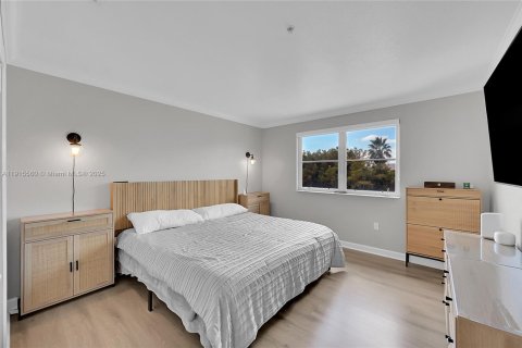 Touwnhouse à vendre à Hialeah, Floride: 2 chambres, 95.69 m2 № 1971641 - photo 17