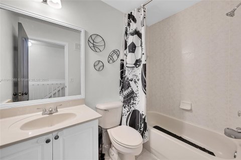 Touwnhouse à vendre à Hialeah, Floride: 2 chambres, 95.69 m2 № 1971641 - photo 23