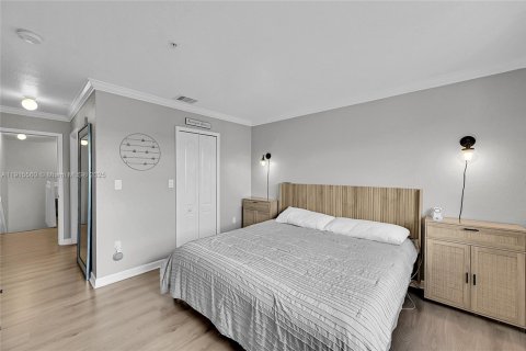 Touwnhouse à vendre à Hialeah, Floride: 2 chambres, 95.69 m2 № 1971641 - photo 18