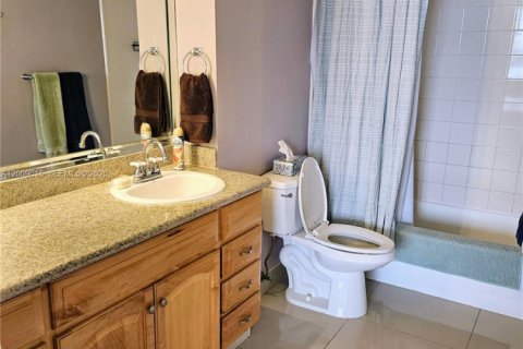 Copropriété à louer à Miami, Floride: 2 chambres, 105.91 m2 № 2075019 - photo 11