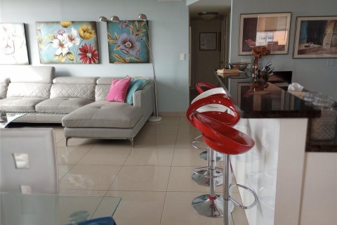 Copropriété à louer à Miami, Floride: 2 chambres, 105.91 m2 № 2075019 - photo 7