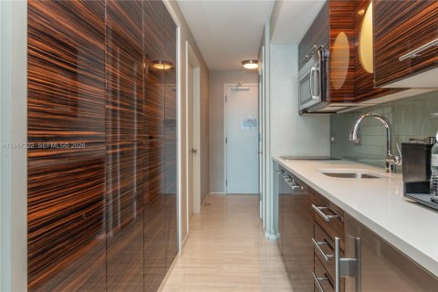 Купить кондоминиум в Форт-Лодердейл, Флорида 41.9м2, № 2029465 - фото 2