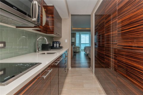 Купить кондоминиум в Форт-Лодердейл, Флорида 41.9м2, № 2029465 - фото 3