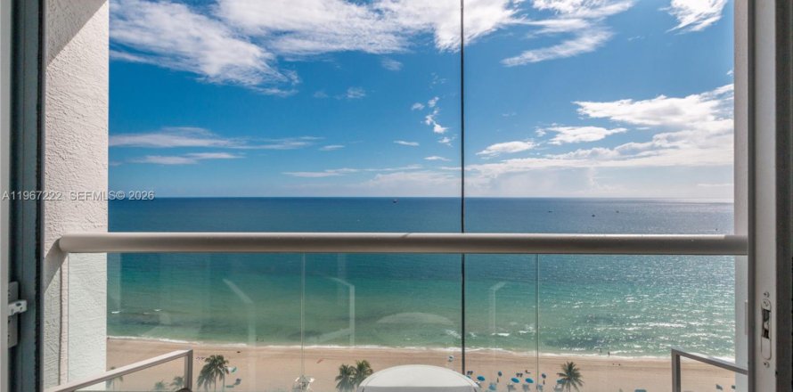 Студия в кондо в Форт-Лодердейл, Флорида № 2029465