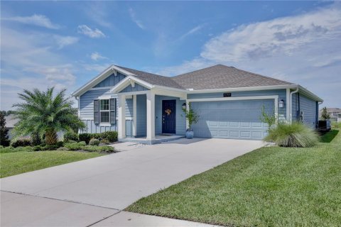 House in Mount Dora, Florida 3 bedrooms, 144.46 sq.m. № 1903694 - photo 3