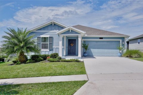 House in Mount Dora, Florida 3 bedrooms, 144.46 sq.m. № 1903694 - photo 1