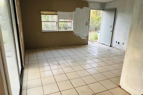 Casa en venta en Umatilla, Florida, 3 dormitorios, 114.46 m2 № 2210196 - foto 13