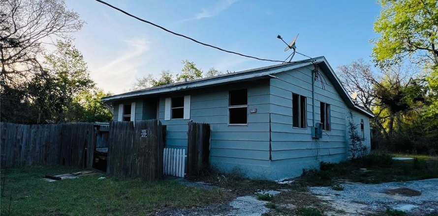 Casa en Umatilla, Florida 3 dormitorios, 114.46 m2 № 2210196