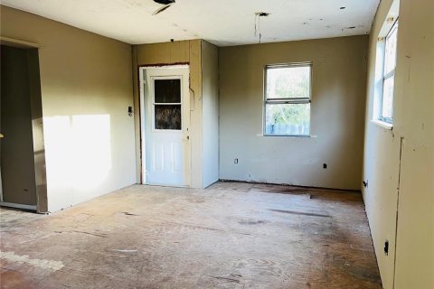 Casa en venta en Umatilla, Florida, 3 dormitorios, 114.46 m2 № 2210196 - foto 18
