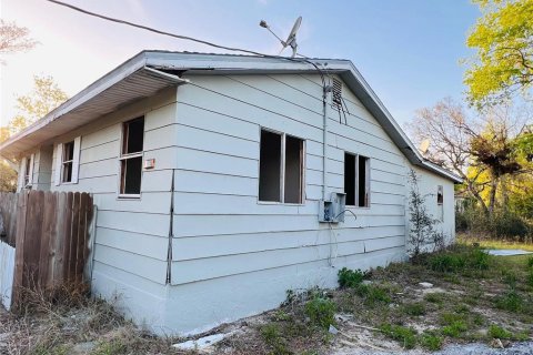 Casa en venta en Umatilla, Florida, 3 dormitorios, 114.46 m2 № 2210196 - foto 3