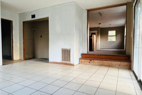 Casa en venta en Umatilla, Florida, 3 dormitorios, 114.46 m2 № 2210196 - foto 16
