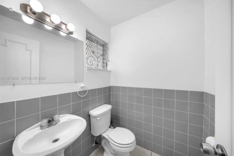 Купить кондоминиум в Майами, Флорида 1 спальня, 88.63м2, № 2049907 - фото 14