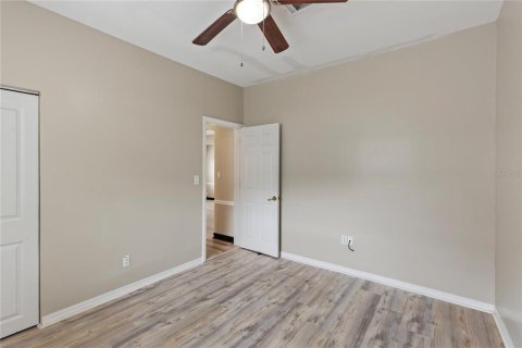 House in Tarpon Springs, Florida 3 bedrooms, 101.45 sq.m. № 1913714 - photo 29