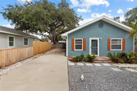 House in Tarpon Springs, Florida 3 bedrooms, 101.45 sq.m. № 1913714 - photo 10