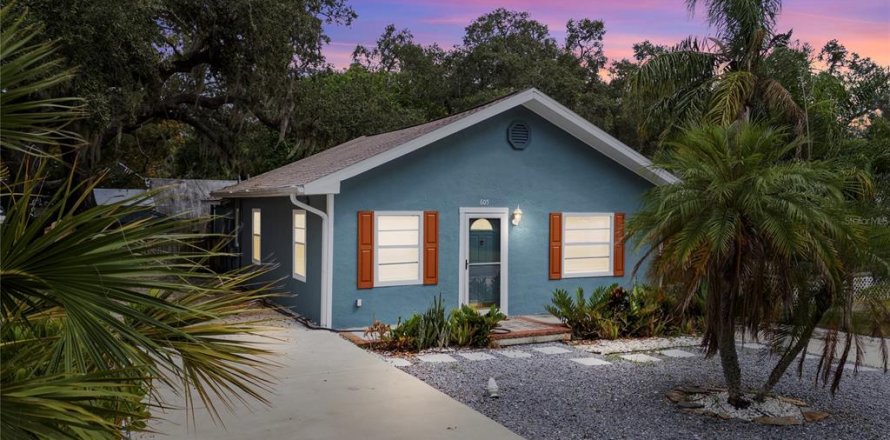 Casa en Tarpon Springs, Florida 3 dormitorios, 101.45 m2 № 1913714