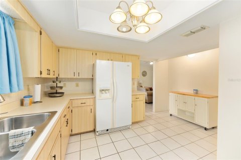 House in Ocala, Florida 3 bedrooms, 141.95 sq.m. № 1853476 - photo 14