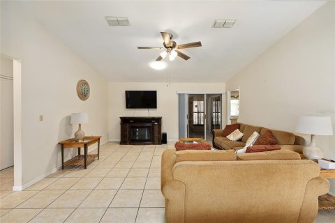 House in Ocala, Florida 3 bedrooms, 141.95 sq.m. № 1853476 - photo 3