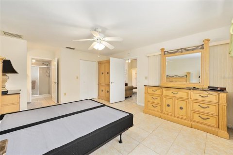 House in Ocala, Florida 3 bedrooms, 141.95 sq.m. № 1853476 - photo 16