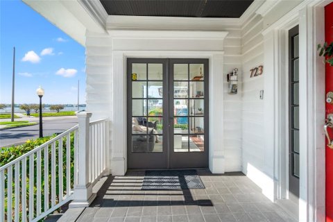 House in Tampa, Florida 6 bedrooms, 374.4 sq.m. № 1732614 - photo 5