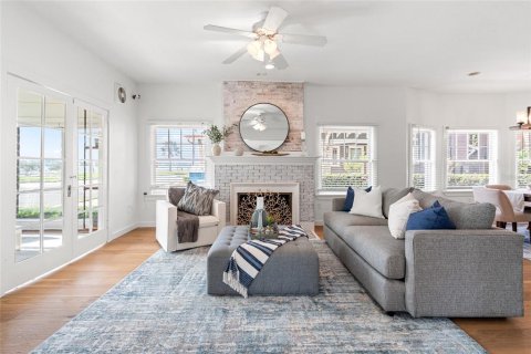 House in Tampa, Florida 6 bedrooms, 374.4 sq.m. № 1732614 - photo 8
