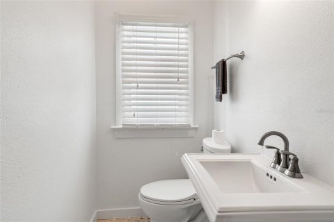 House in Tampa, Florida 6 bedrooms, 374.4 sq.m. № 1732614 - photo 21