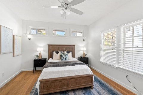 House in Tampa, Florida 6 bedrooms, 374.4 sq.m. № 1732614 - photo 27