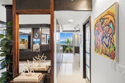 Condo in Miami Beach, Florida, 2 bedrooms  № 1955236 - photo 18