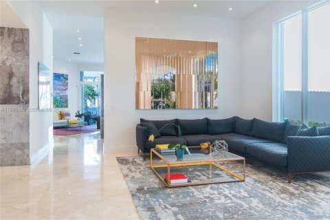 Снять в аренду виллу или дом в Майами, Флорида 5 спален, 314.47м2, № 2050094 - фото 5