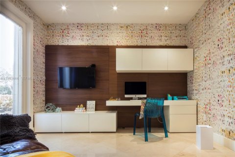 Снять в аренду виллу или дом в Майами, Флорида 5 спален, 314.47м2, № 2050094 - фото 20