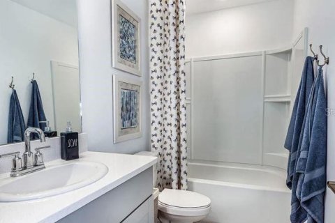 Townhouse in Parrish, Florida 3 bedrooms, 130.43 sq.m. № 1747540 - photo 17