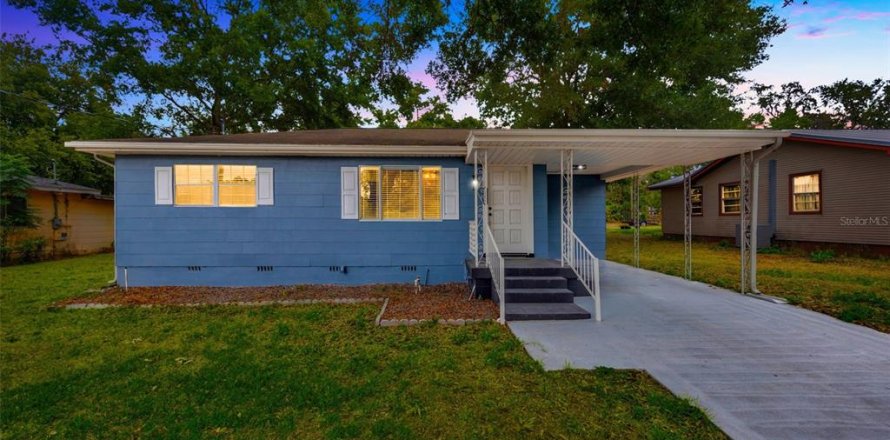 House in Plant City, Florida 3 bedrooms, 148.27 sq.m. № 1679127