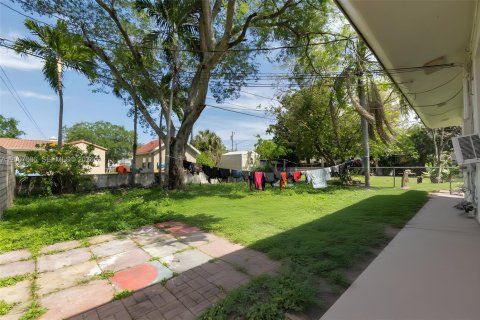 Casa en alquiler en Hollywood, Florida, 2 dormitorios, 188.31 m2 № 2091285 - foto 14