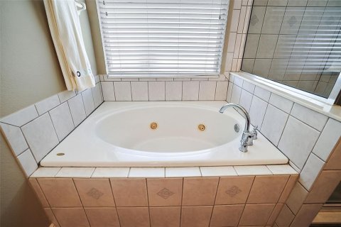 Villa ou maison à vendre à Eustis, Floride: 4 chambres, 233.74 m2 № 1842982 - photo 17