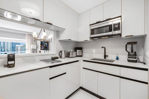 Copropriété à louer à Miami, Floride: 1 chambre, 91.32 m2 № 1966147 - photo 4